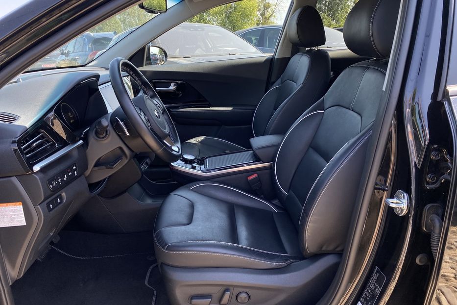 Продам Kia Niro 64 кВт Макс. комплектація 2020 года в Львове