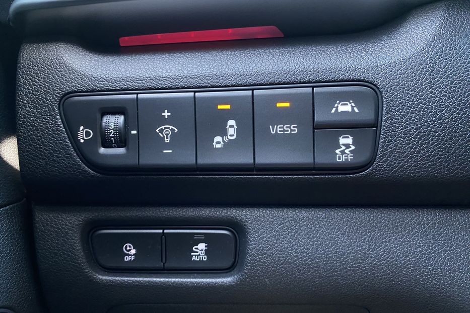 Продам Kia Niro 64 кВт Макс. комплектація 2020 года в Львове