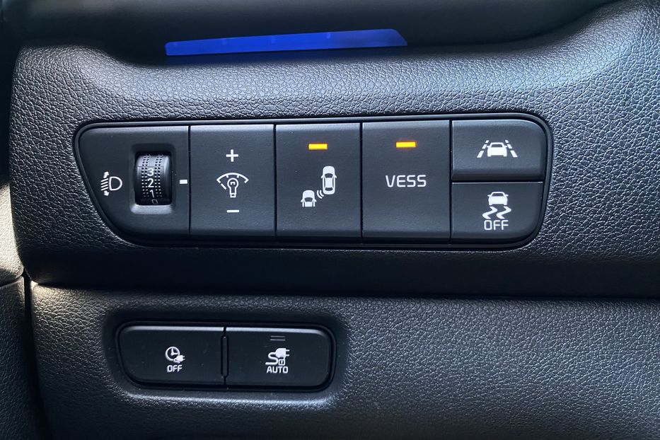 Продам Kia Niro 64 кВт Макс. комплектація 2020 года в Львове