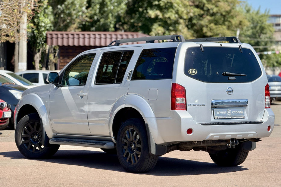 Продам Nissan Pathfinder 2013 года в Киеве