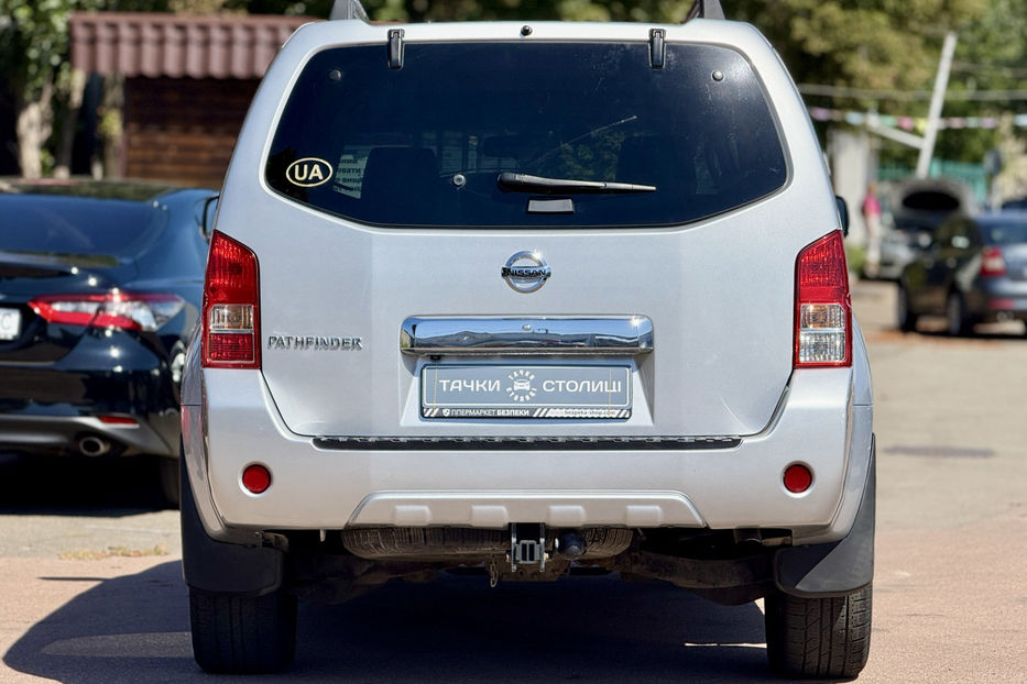Продам Nissan Pathfinder 2013 года в Киеве