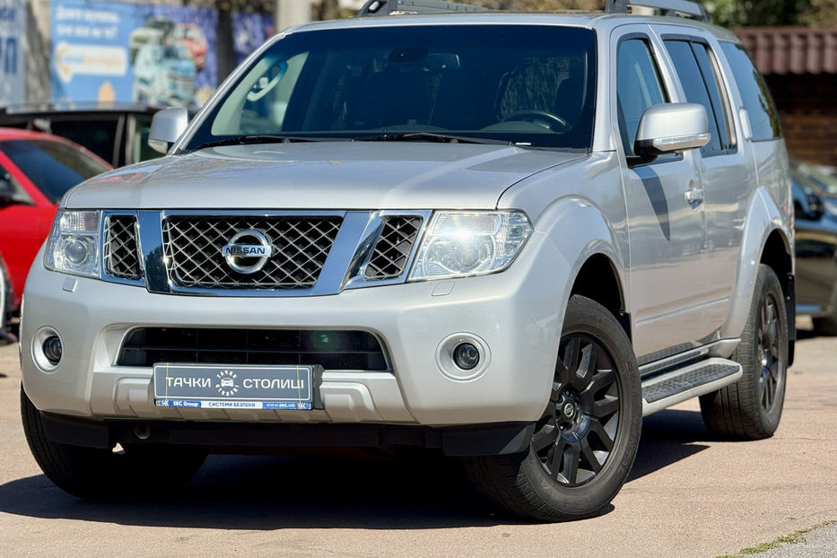 Продам Nissan Pathfinder 2013 года в Киеве