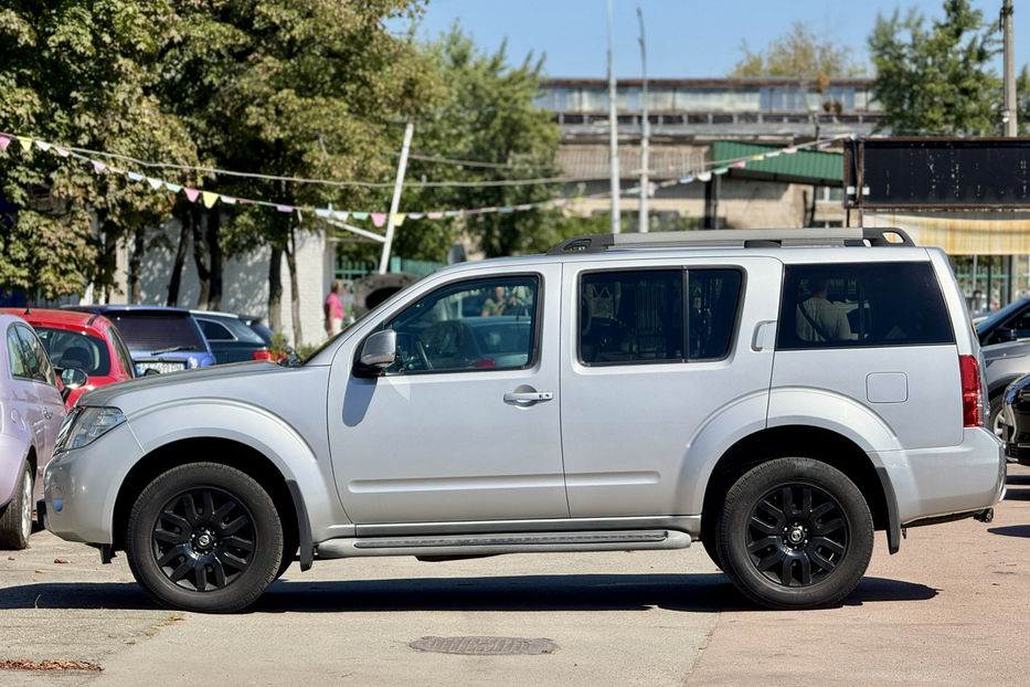 Продам Nissan Pathfinder 2013 года в Киеве