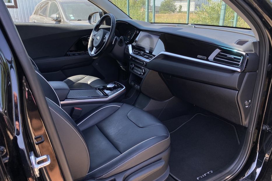Продам Kia Niro 64 кВт Макс. комплектація 2020 года в Львове