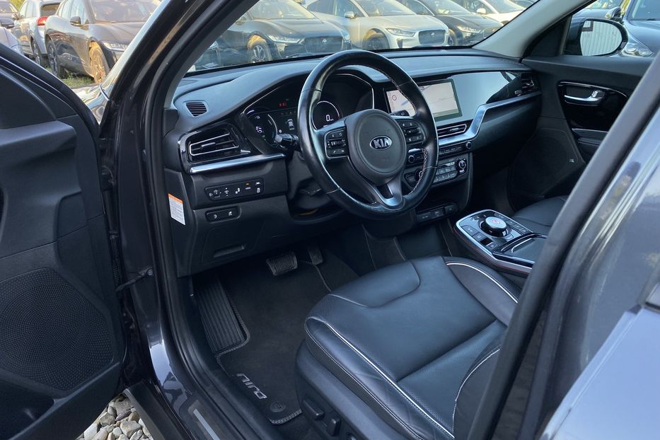 Продам Kia Niro 64 кВт Макс. комплектація 2020 года в Львове