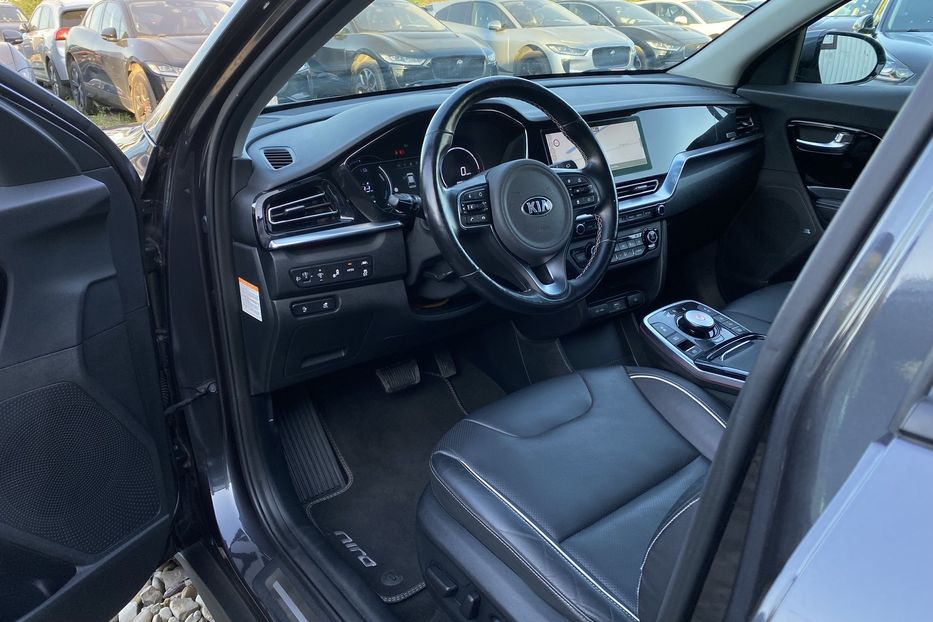 Продам Kia Niro 64 кВт Макс. комплектація 2020 года в Львове