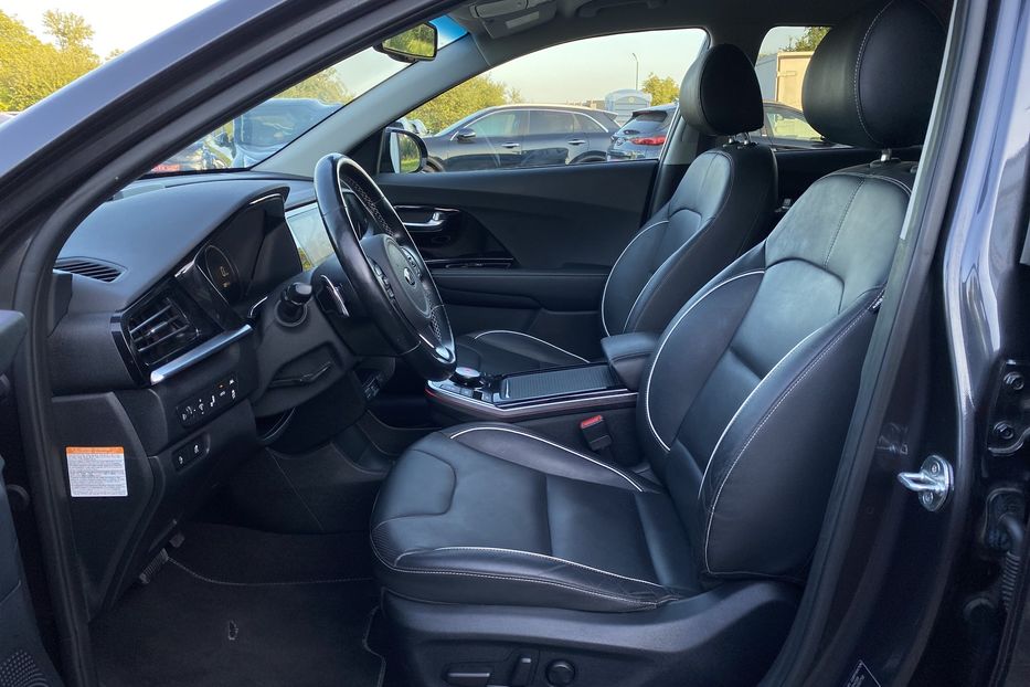Продам Kia Niro 64 кВт Макс. комплектація 2020 года в Львове