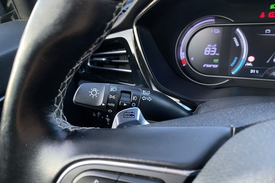 Продам Kia Niro 64 кВт Макс. комплектація 2020 года в Львове
