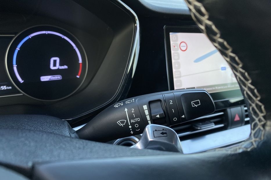 Продам Kia Niro 64 кВт Макс. комплектація 2020 года в Львове