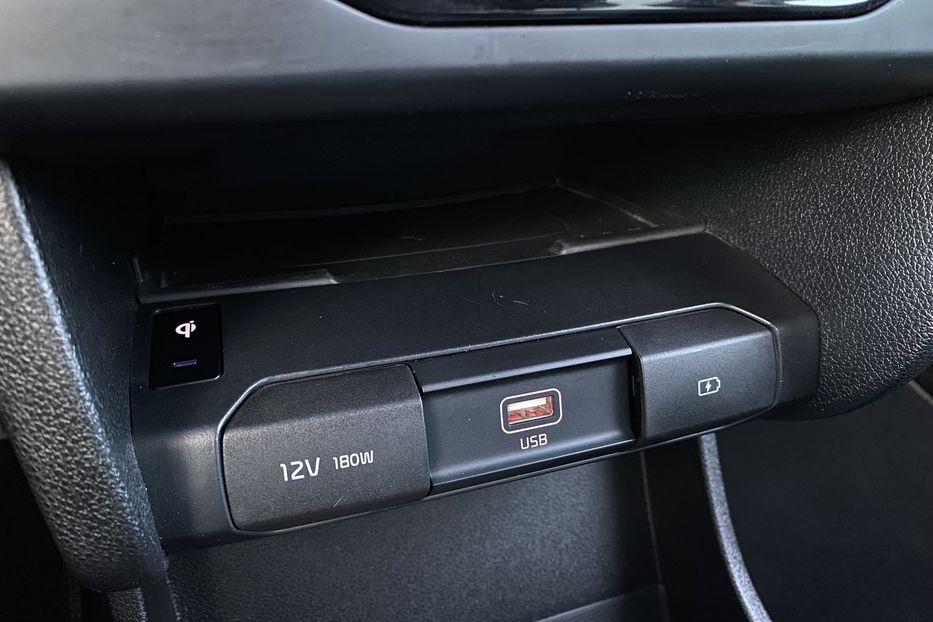 Продам Kia Niro 64 кВт Макс. комплектація 2020 года в Львове