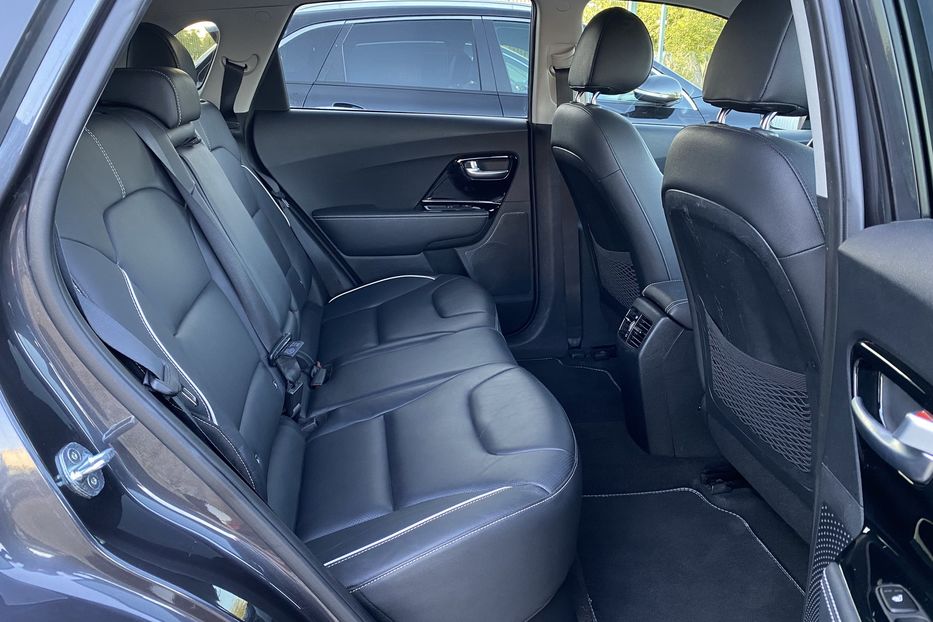 Продам Kia Niro 64 кВт Макс. комплектація 2020 года в Львове