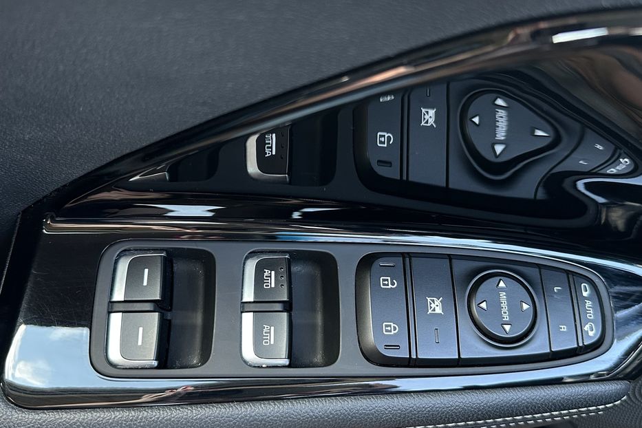 Продам Kia Niro  64 кВт Макс. комплектація 2020 года в Львове