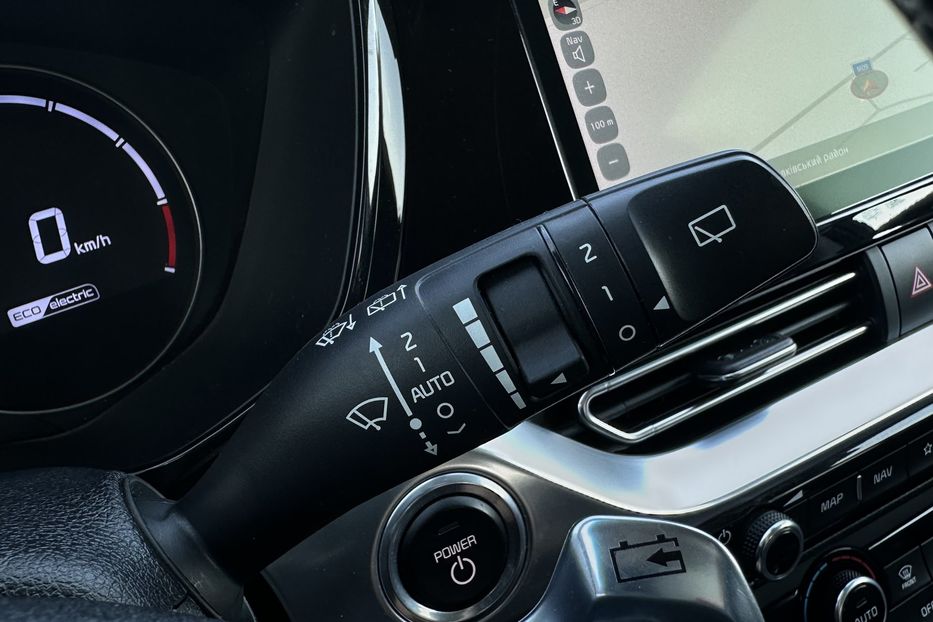 Продам Kia Niro  64 кВт Макс. комплектація 2020 года в Львове