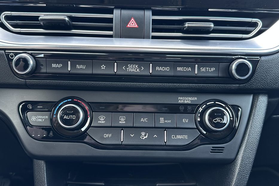 Продам Kia Niro  64 кВт Макс. комплектація 2020 года в Львове