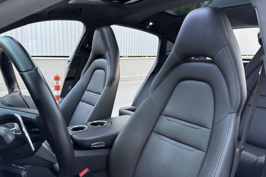 Продам Porsche Panamera 4 E-Hybrid 2021 года в Киеве