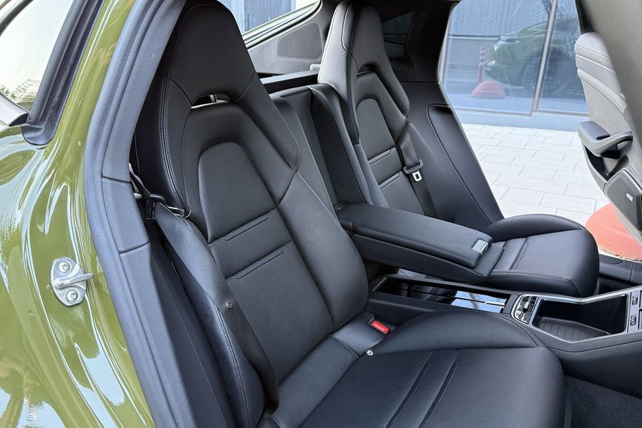 Продам Porsche Panamera 4 E-Hybrid 2021 года в Киеве