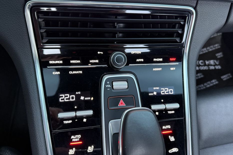 Продам Porsche Panamera 4 E-Hybrid 2021 года в Киеве