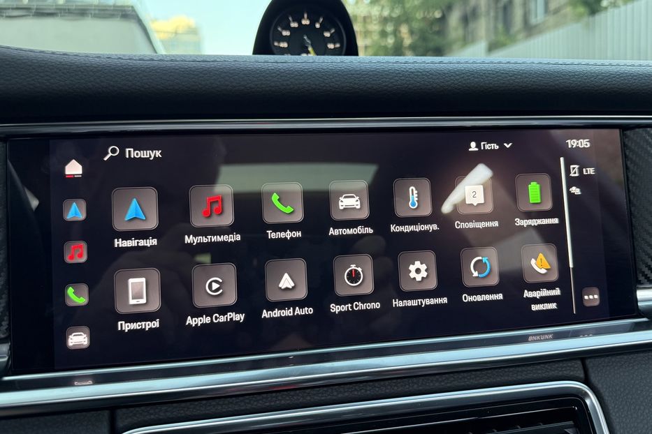 Продам Porsche Panamera 4 E-Hybrid 2021 года в Киеве