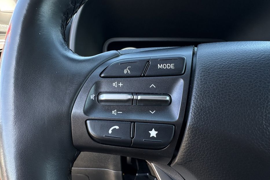 Продам Hyundai Kona 64кВтСліпізониПдгрівсиднькерма 2022 года в Львове