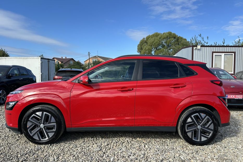 Продам Hyundai Kona 64кВтСліпізониПдгрівсиднькерма 2022 года в Львове