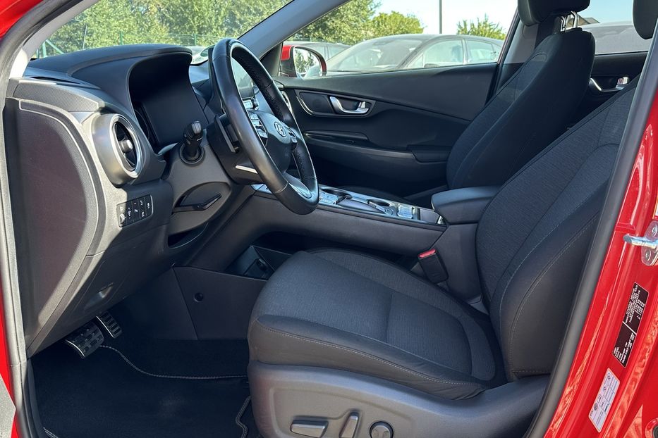 Продам Hyundai Kona 64кВтСліпізониПдгрівсиднькерма 2022 года в Львове