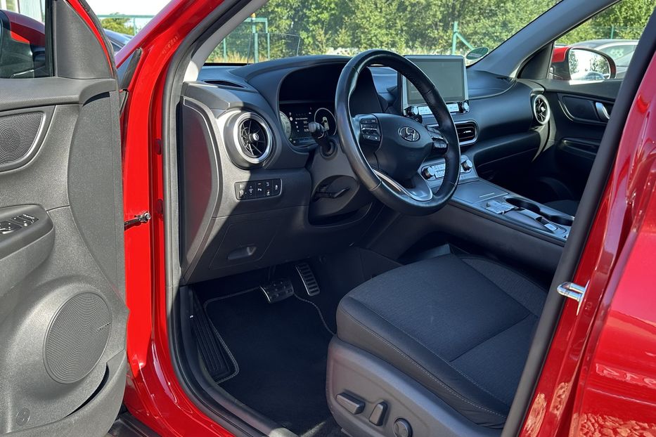 Продам Hyundai Kona 64кВтСліпізониПдгрівсиднькерма 2022 года в Львове
