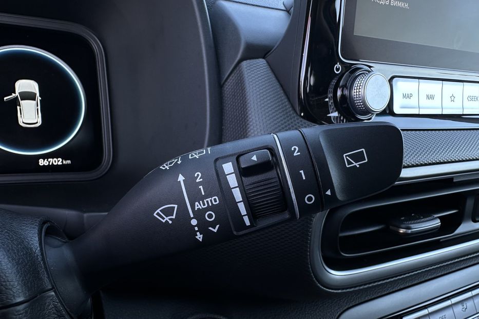 Продам Hyundai Kona 64кВтСліпізониПдгрівсиднькерма 2022 года в Львове