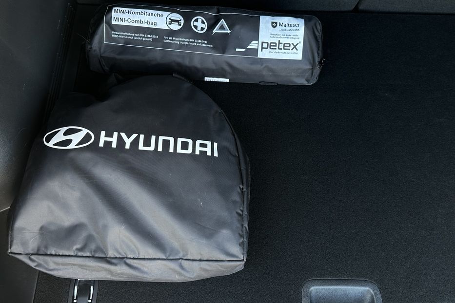Продам Hyundai Kona 64кВтСліпізониПдгрівсиднькерма 2022 года в Львове