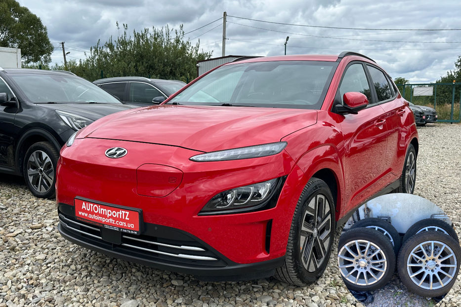 Продам Hyundai Kona 64кВтСліпізониПдгрівсиднькерма 2022 года в Львове