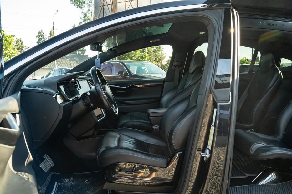 Продам Tesla Model X P90D 2016 года в Черновцах