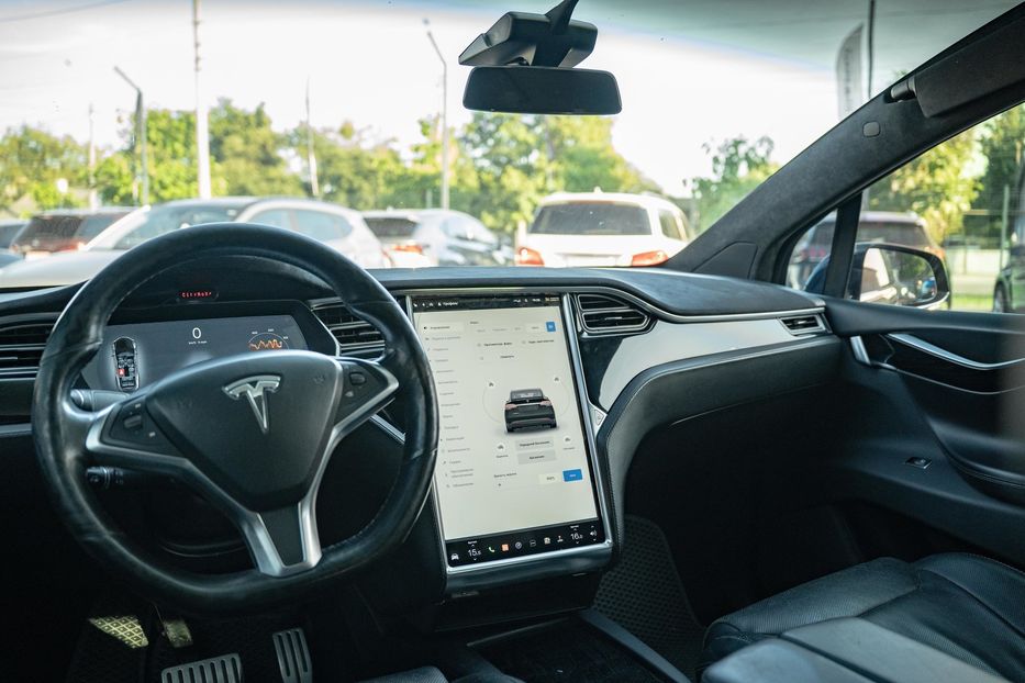 Продам Tesla Model X P90D 2016 года в Черновцах