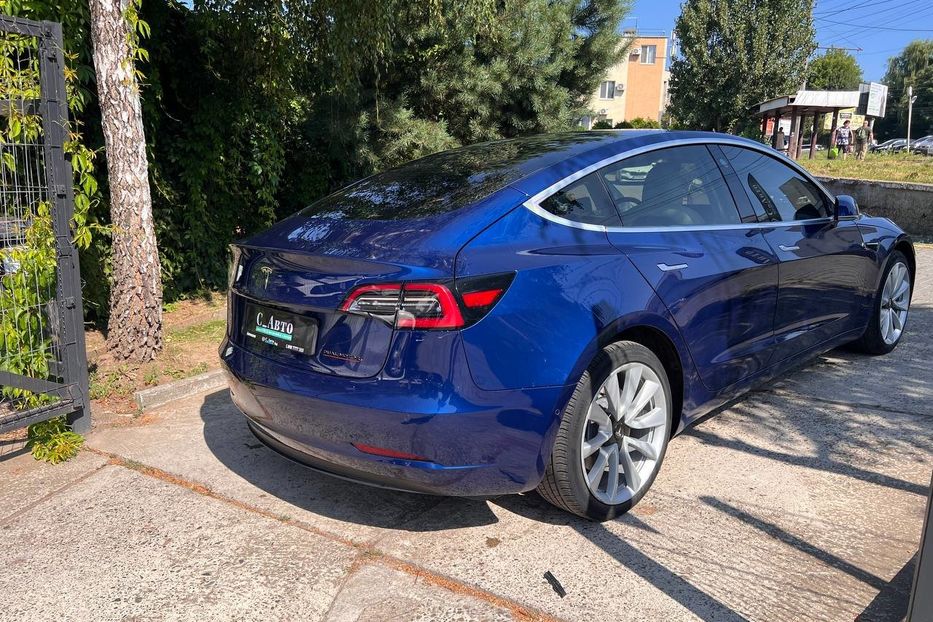 Продам Tesla Model 3 2019 года в Черновцах
