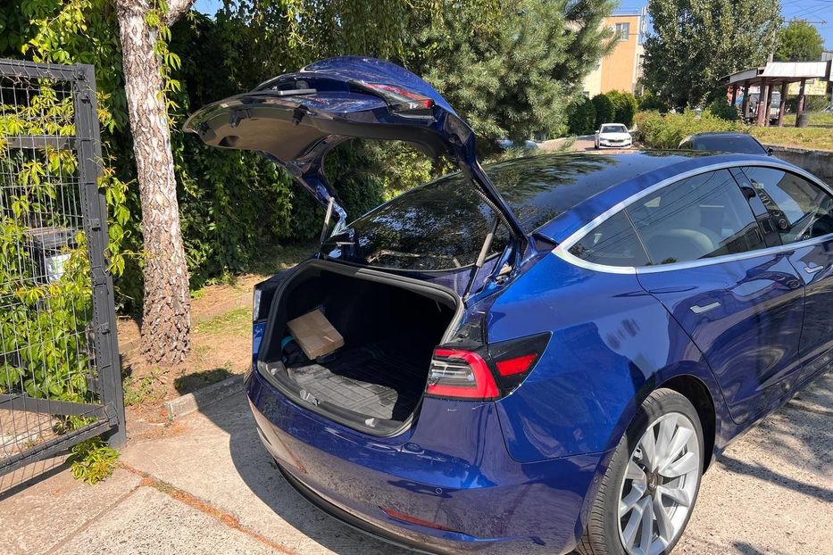 Продам Tesla Model 3 2019 года в Черновцах