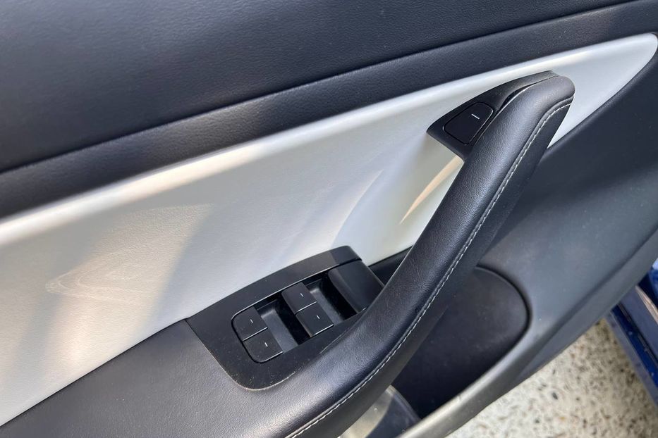Продам Tesla Model 3 2019 года в Черновцах