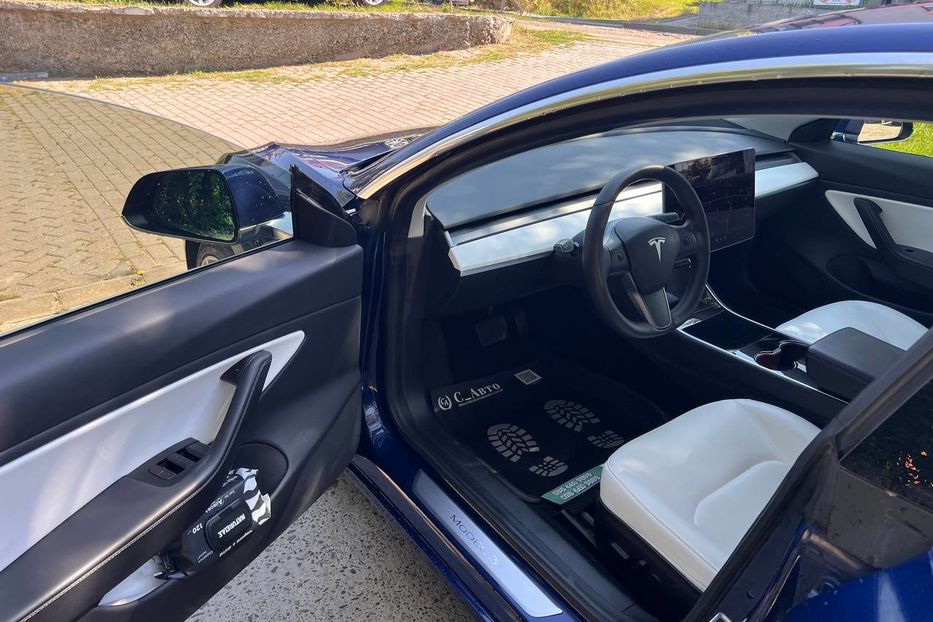 Продам Tesla Model 3 2019 года в Черновцах