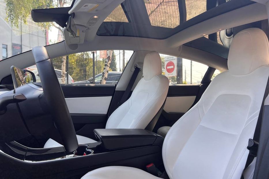 Продам Tesla Model 3 2019 года в Черновцах