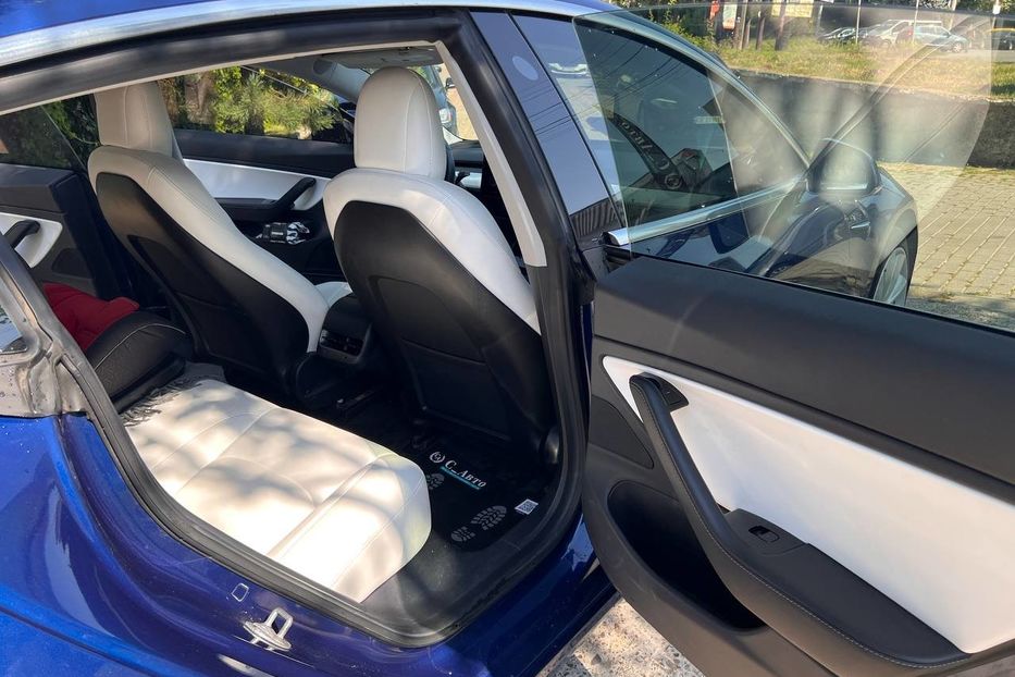 Продам Tesla Model 3 2019 года в Черновцах