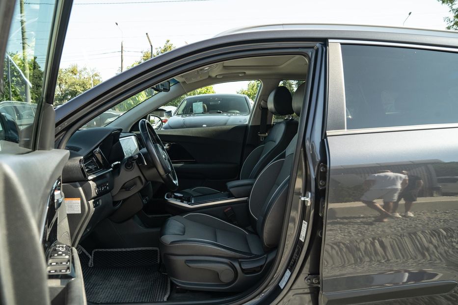 Продам Kia Niro EV 2020 года в Черновцах
