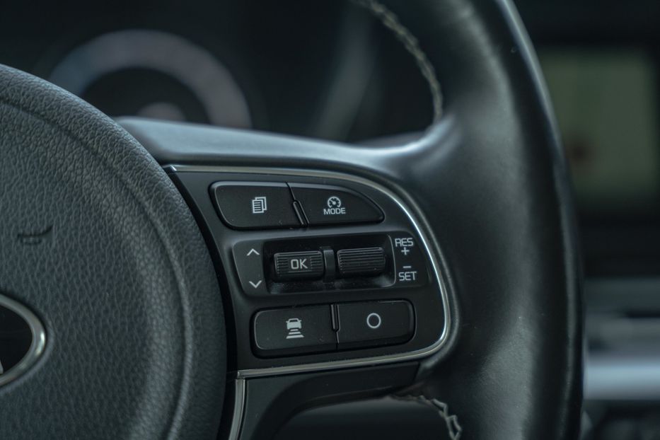 Продам Kia Niro EV 2020 года в Черновцах