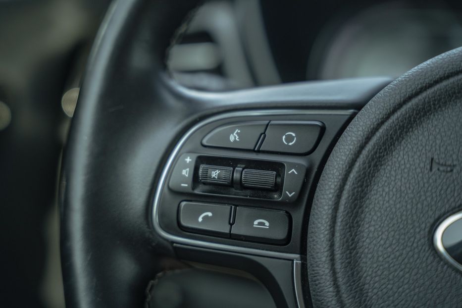 Продам Kia Niro EV 2020 года в Черновцах