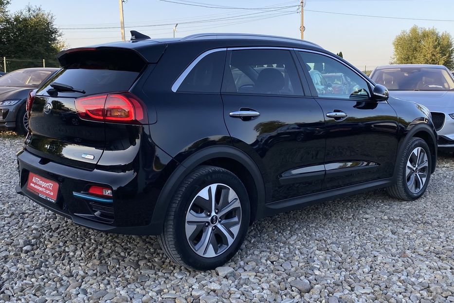 Продам Kia Niro 64 кВт Макс. комплектація 2020 года в Львове
