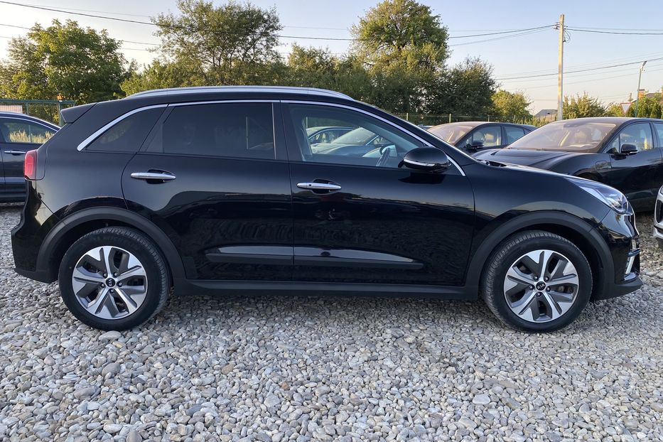 Продам Kia Niro 64 кВт Макс. комплектація 2020 года в Львове