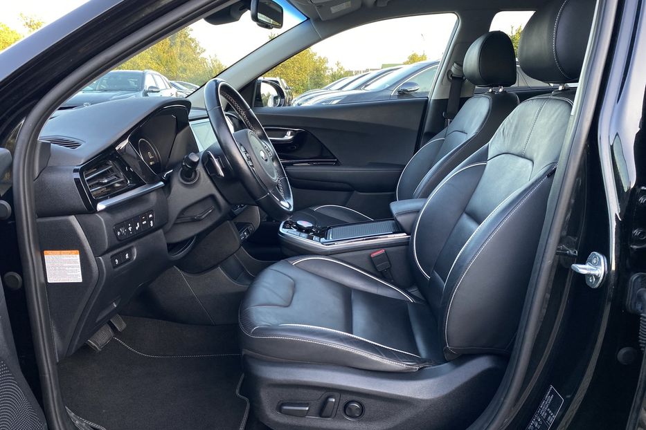 Продам Kia Niro 64 кВт Макс. комплектація 2020 года в Львове
