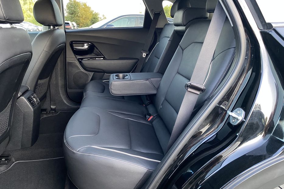 Продам Kia Niro 64 кВт Макс. комплектація 2020 года в Львове
