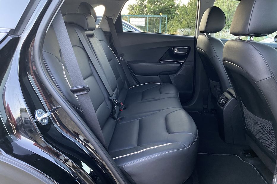 Продам Kia Niro 64 кВт Макс. комплектація 2020 года в Львове