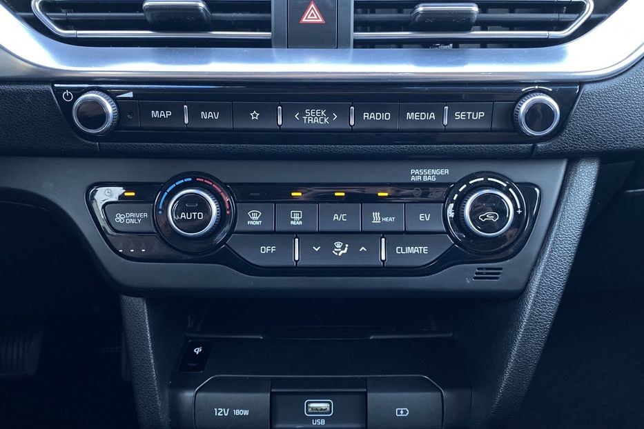Продам Kia Niro 64 кВт Макс. комплектація 2020 года в Львове