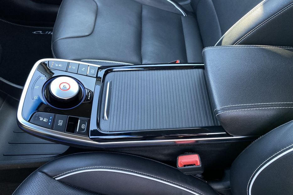 Продам Kia Niro 64 кВт Макс. комплектація 2020 года в Львове