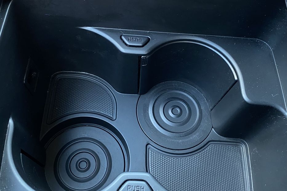 Продам Kia Niro 64 кВт Макс. комплектація 2020 года в Львове