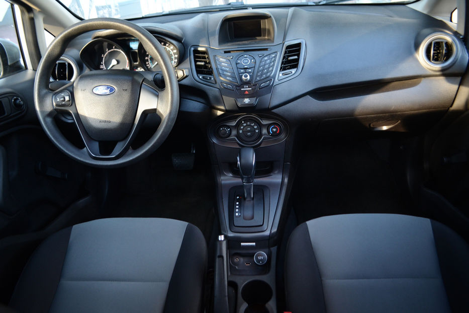 Продам Ford Fiesta 2018 года в Киеве