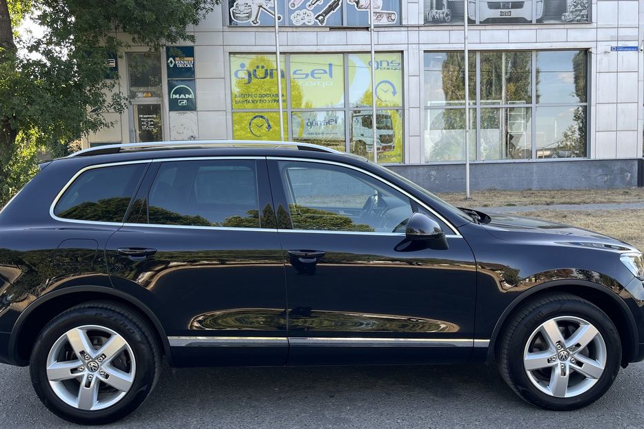 Продам Volkswagen Touareg Oficial 2014 года в Николаеве